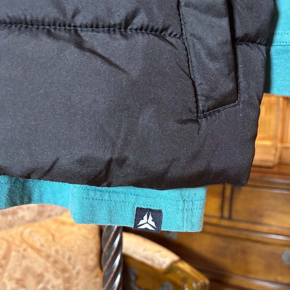 Old Navy Black Puffer Vest‎ AND Graphic Tee~Sz 5 - Picture 8 of 12